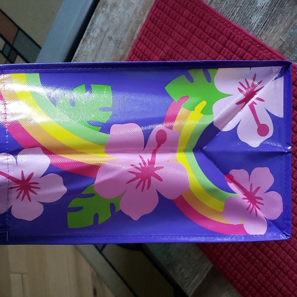 HELLO KITTY HAWAII by Sanrio Maxi Tote Bag NWT exclusive - Picture 5 of 12